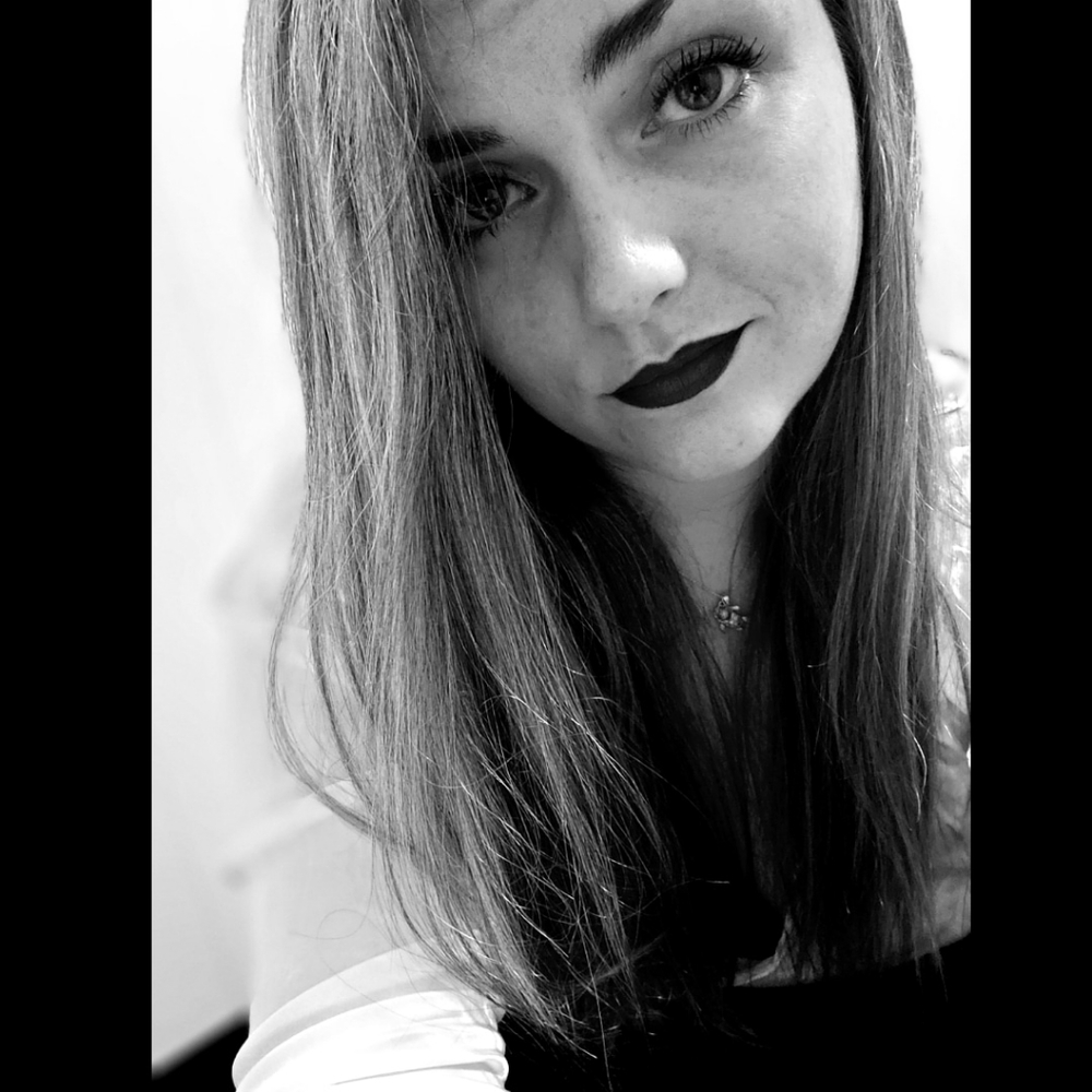 Meet your Posher, Chloé